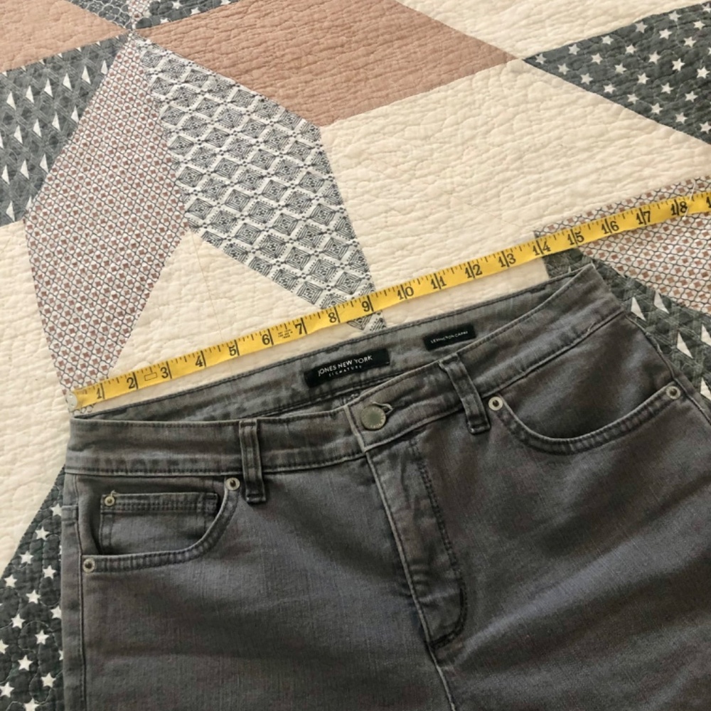 Liz Claiborne Gray Denim Capris & Lucky Brand Bermuda Denim Shorts - Picture 10 of 13